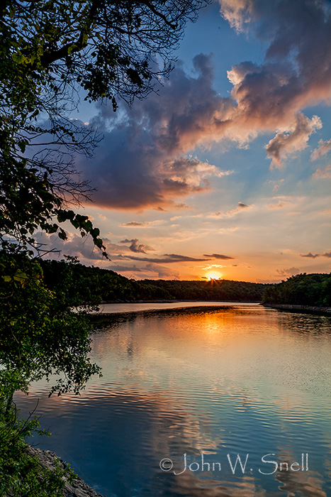 Sunrise on Nolin Lake